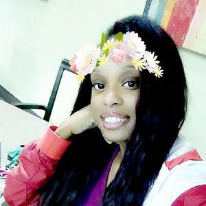 Meet your Posher, Derika